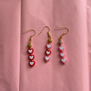 À la recherche d'idée pour cette Saint Valentin ! Découvrez notre collection de bijoux spéciale pour célébrer l'amour, en promotion. À offrir en cadeau romantique ou à garder pour soi...