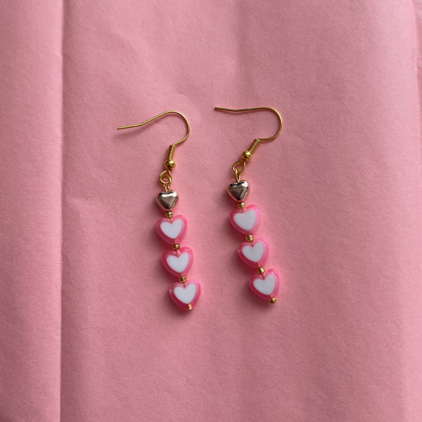 À la recherche d'idée pour cette Saint Valentin ! Découvrez notre collection de bijoux spéciale pour célébrer l'amour, en promotion. À offrir en cadeau romantique ou à garder pour soi...